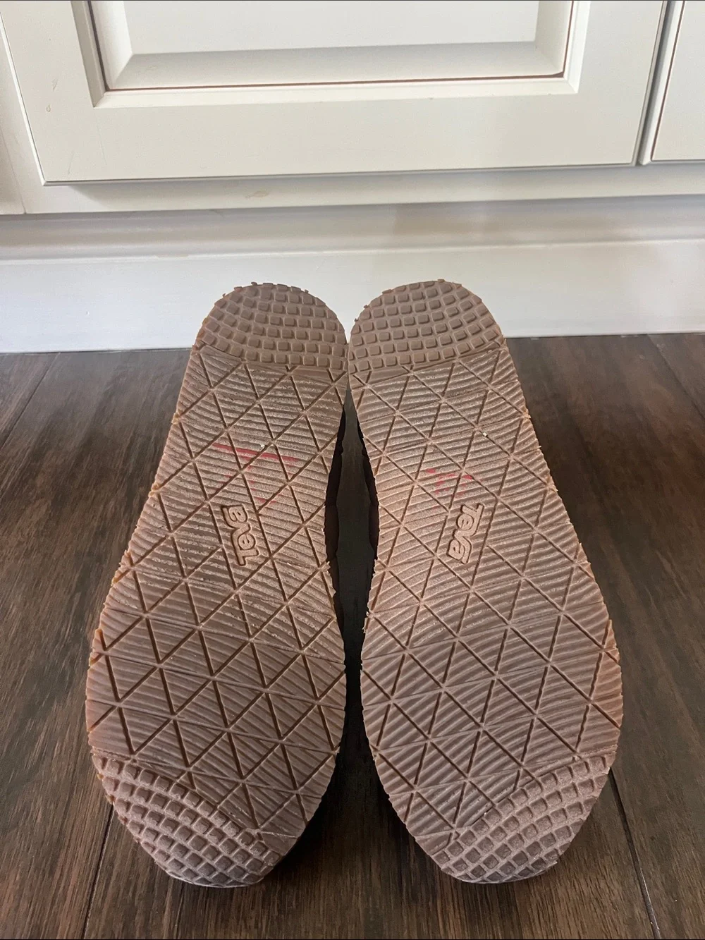 Like New Teva Ember Boot